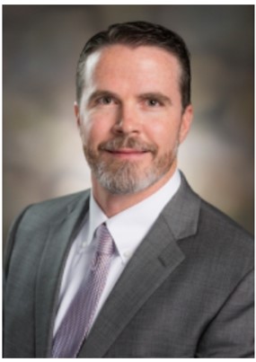 Dr. Paquette, Roland