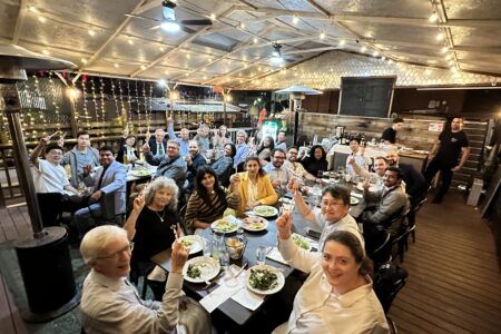 Dinner picture with everyone at the event