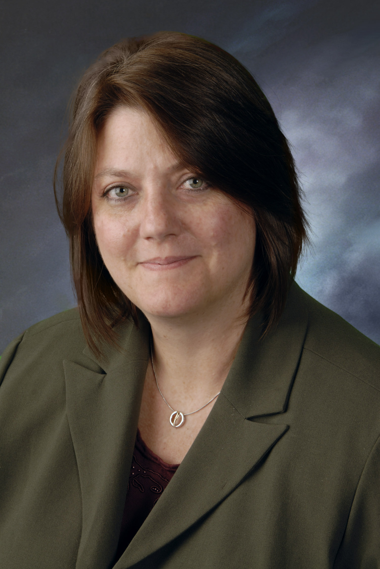 Feature image Lacinda Evans smiling for her staff photo.
