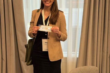 Dr. Lafuente accepts TANS award.